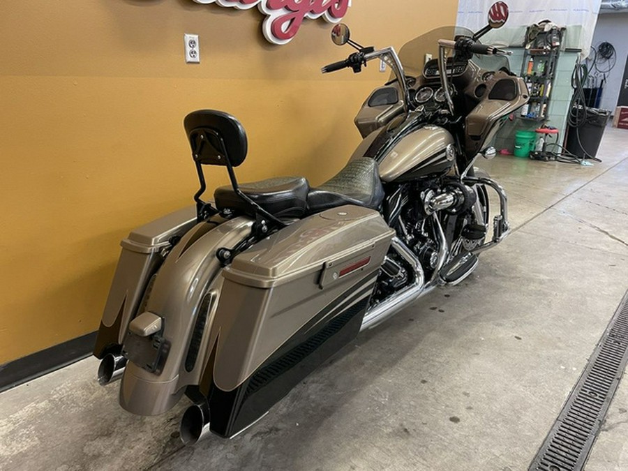 2013 Harley-Davidson FLTRXSE2 - CVO Road Glide Custom