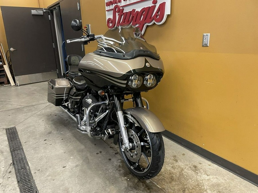 2013 Harley-Davidson FLTRXSE2 - CVO Road Glide Custom