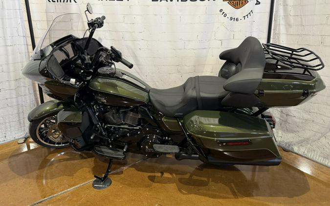 2026 Harley-Davidson® Road Glide Limited FLTRXL 0034612150 Olive Steel Metallic / Vivid Black