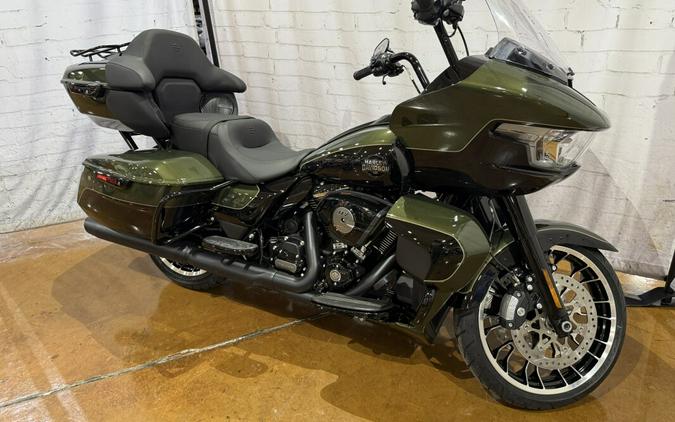 2026 Harley-Davidson® Road Glide Limited FLTRXL 0034612150 Olive Steel Metallic / Vivid Black