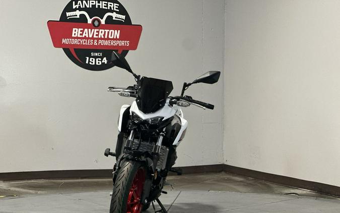 2026 Kawasaki Ninja® 500 Base
