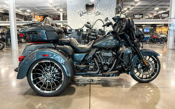 2025 Harley-Davidson FLHTCUTG - Tri Glide Ultra
