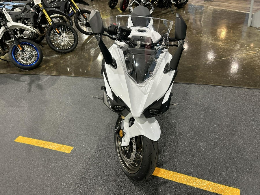 2026 Suzuki GSX-S1000GT+