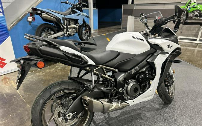 2026 Suzuki GSX-S1000GT+