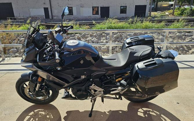 2023 BMW F 900 XR