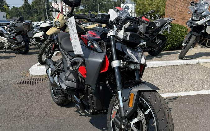 2026 BMW R 1300 R