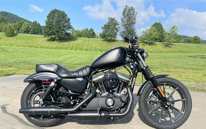 2022 Harley-Davidson Iron 883 Review [Air-Cooled Sportster]