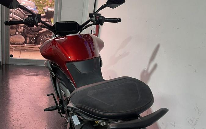 2026 Ducati XDiavel V4 Burning Red