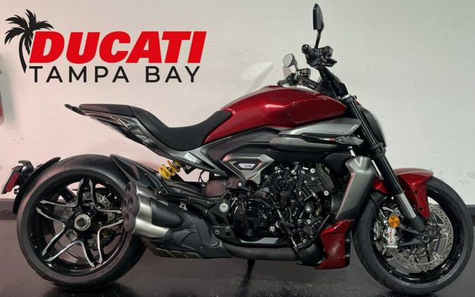2026 Ducati XDiavel V4 Burning Red
