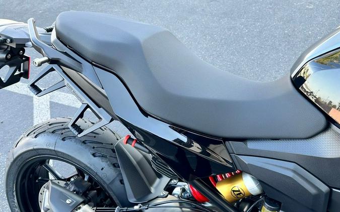 2023 BMW F 900 XR Triple Black