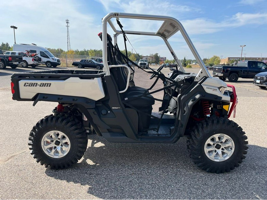 2024 Can-Am DEFENDER XMR HD10