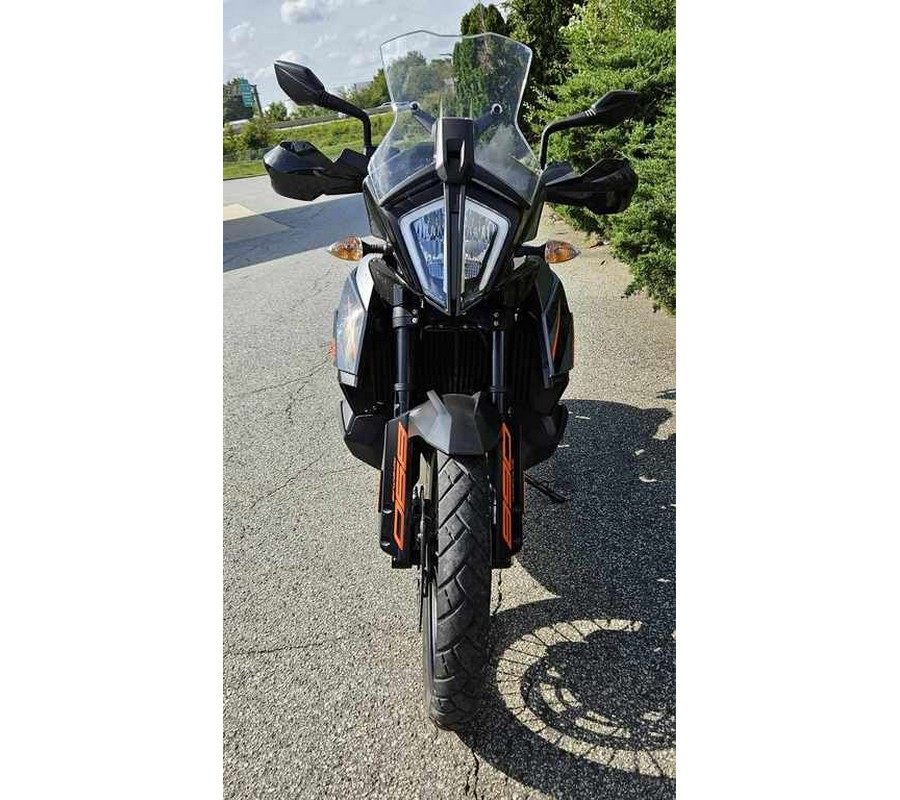 2022 KTM 890 Adventure