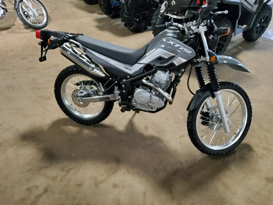 2024 Yamaha XT 250