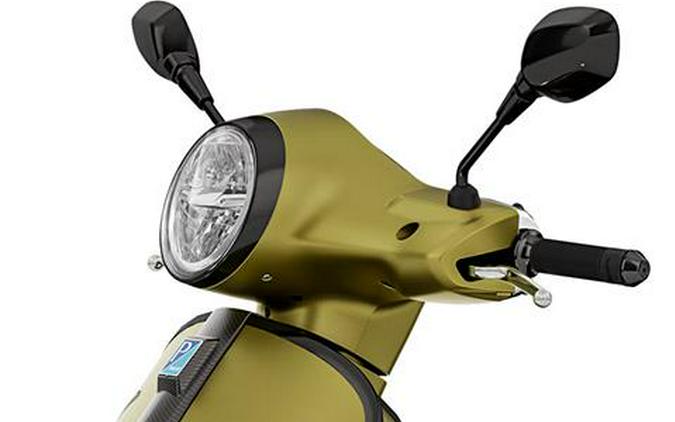 2025 Vespa GTS Super 300 Sport