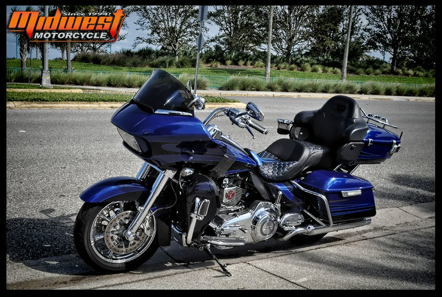 2015 Harley-Davidson® ROAD GLIDE ULTRA CVO