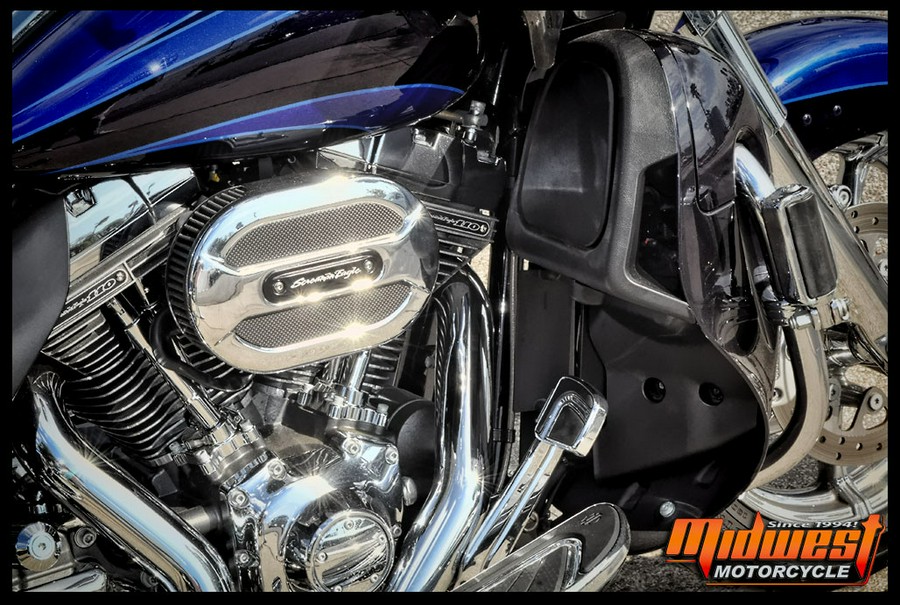 2015 Harley-Davidson® ROAD GLIDE ULTRA CVO