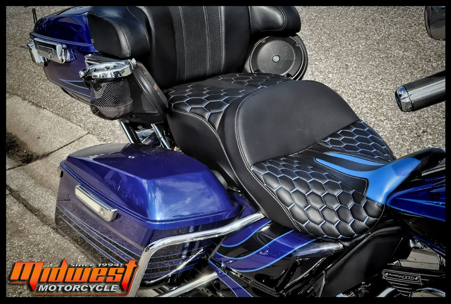 2015 Harley-Davidson® ROAD GLIDE ULTRA CVO