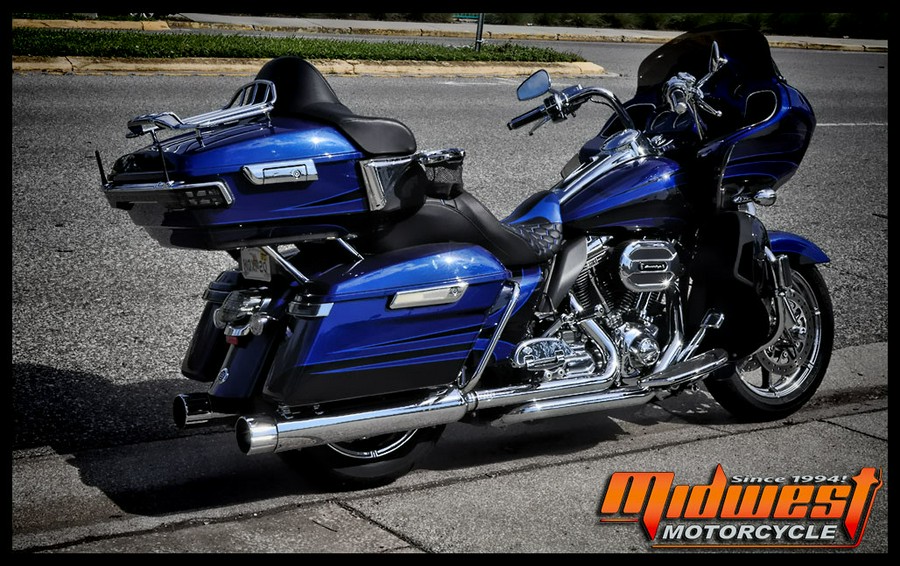 2015 Harley-Davidson® ROAD GLIDE ULTRA CVO