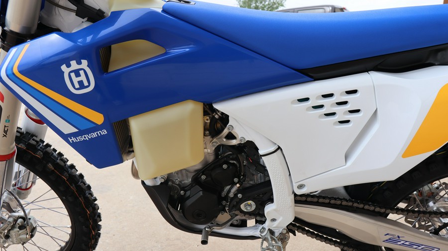 2025 HUSQVARNA FX 350 HERITAGE