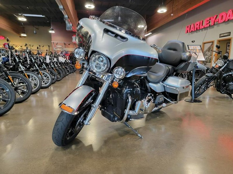 2015 Harley-Davidson® FLHTK - Ultra Limited