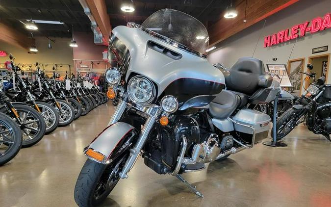 2015 Harley-Davidson® FLHTK - Ultra Limited