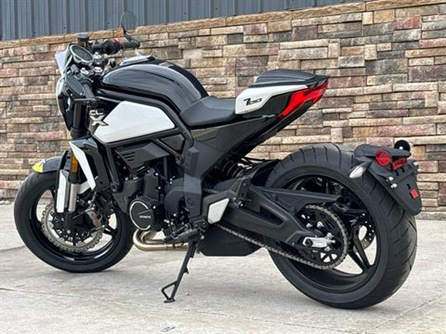 2024 CFMOTO 700CL-X Sport