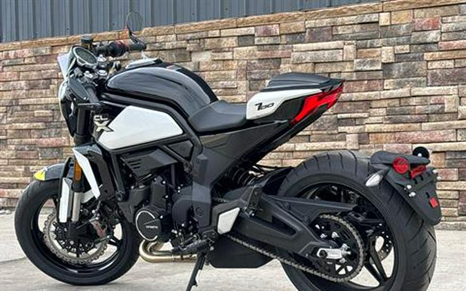 2024 CFMOTO 700CL-X Sport