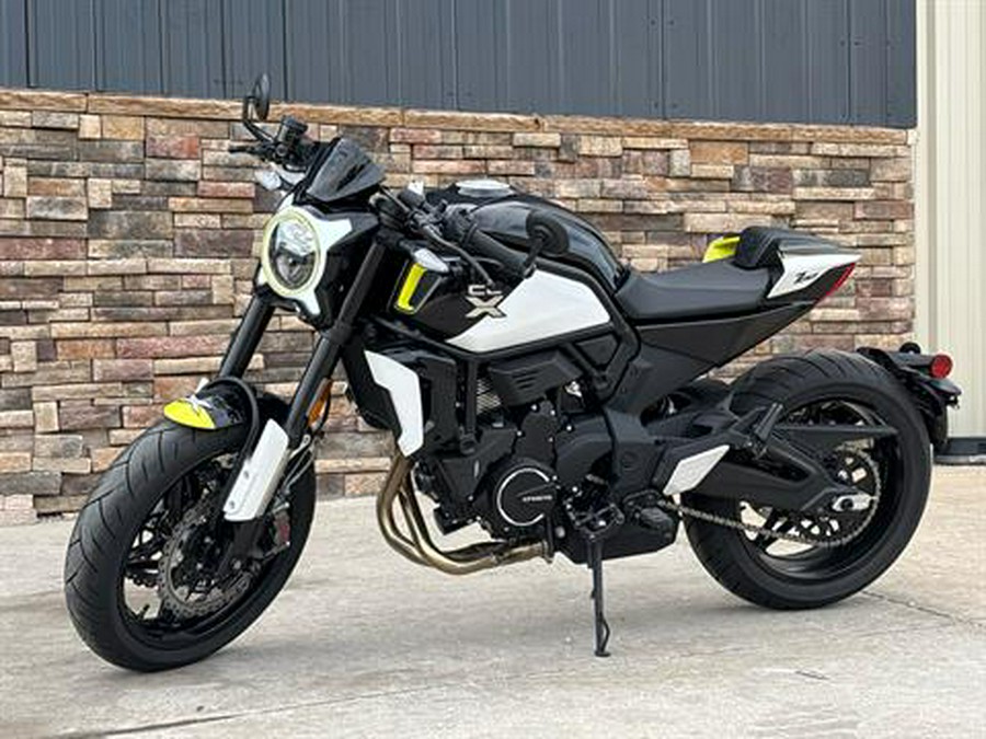 2024 CFMOTO 700CL-X Sport
