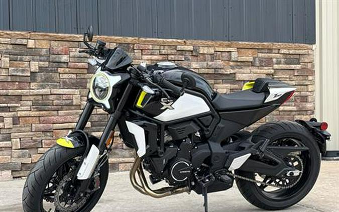 2024 CFMOTO 700CL-X Sport