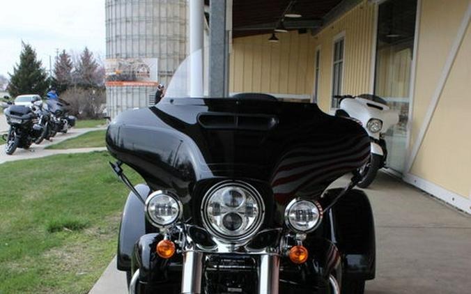 2024 Harley-Davidson® FLHTCUTG - Tri Glide® Ultra