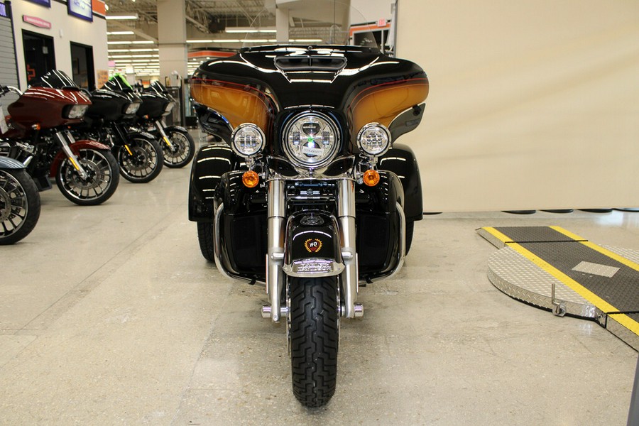 New 2024 Harley-Davidson Tri Glide Ultra FLHTCUTG Trike For Sale In Miami, Florida