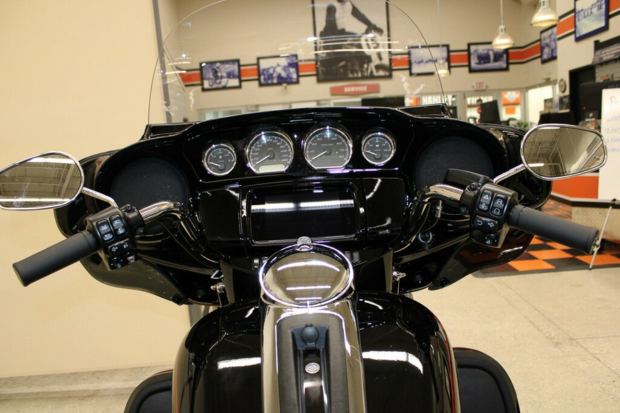 New 2024 Harley-Davidson Tri Glide Ultra FLHTCUTG Trike For Sale In Miami, Florida