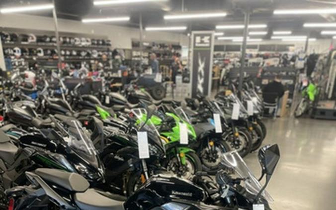 2025 Kawasaki Ninja 1100SX ABS