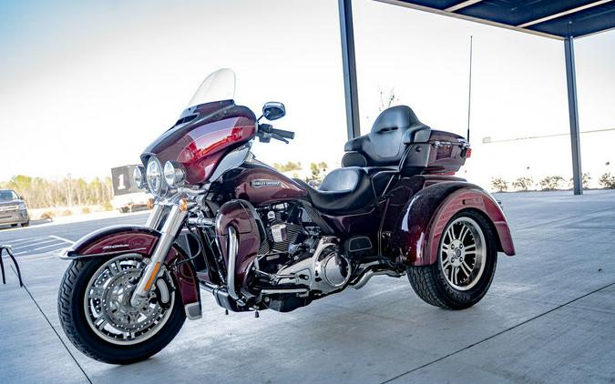 2016 Harley-Davidson® FLHTCUTG - Tri Glide® Ultra