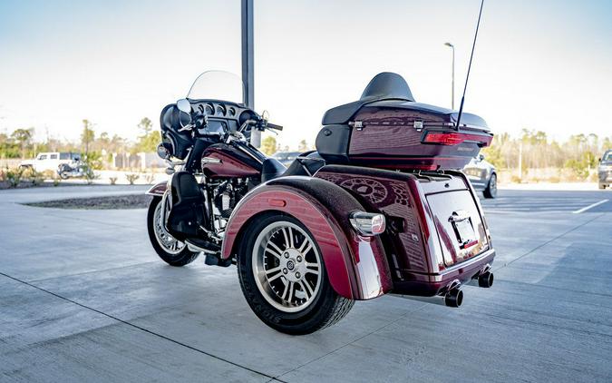 2016 Harley-Davidson® FLHTCUTG - Tri Glide® Ultra