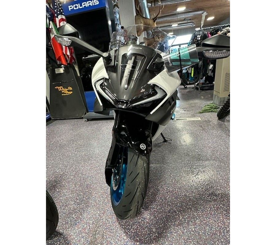 2026 675SS - CFMOTO