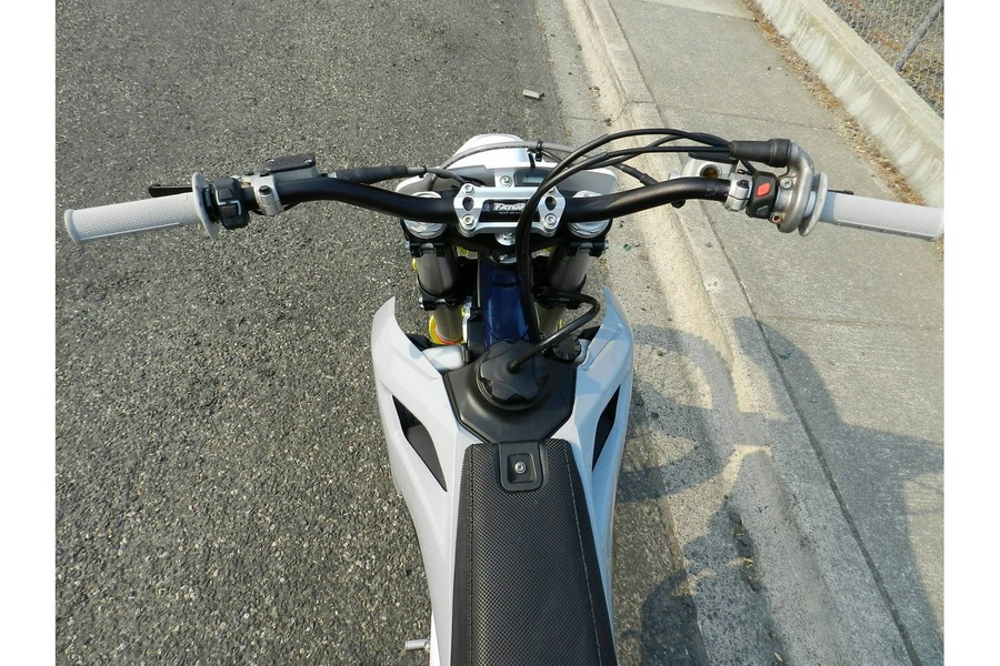 2024 FC350 - Husqvarna Motorcycles