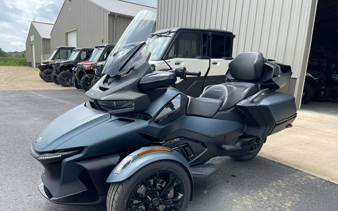 2025 Can-Am® Spyder RT Limited Dark Wheels