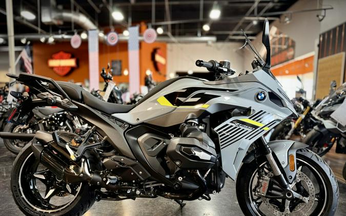 2026 BMW Motorrad R 1300 RS Brooklyn Gray Metallic
