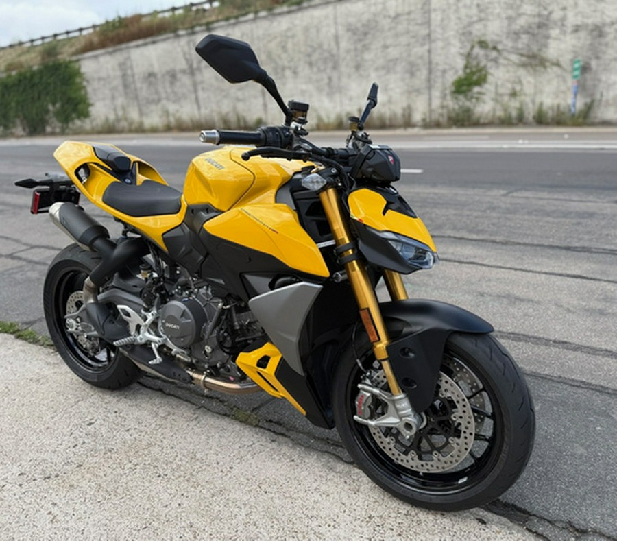 2026 Ducati Streetfighter V2 SF896