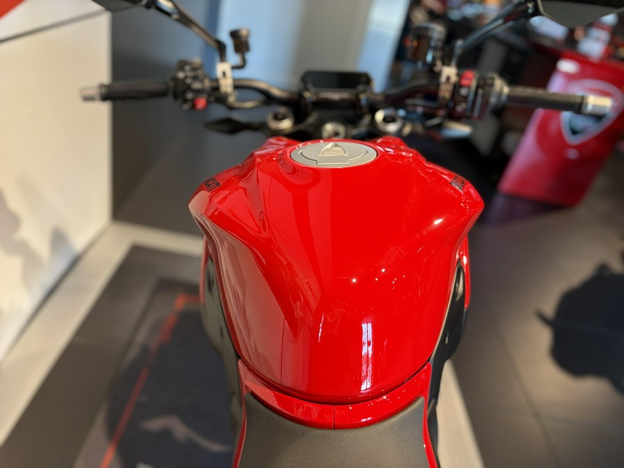 2022 Ducati STREETFIGHTER V2