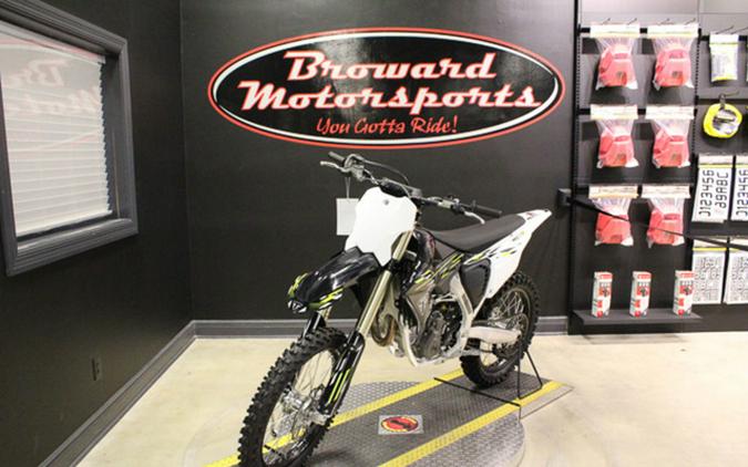2026 Triumph TF 450-X Jet Black/Pure White 450-X