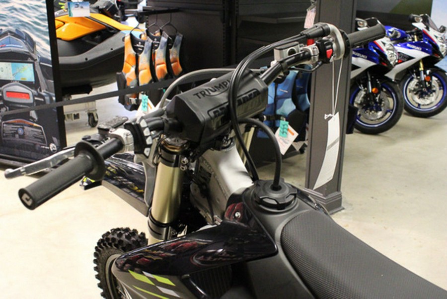 2026 Triumph TF 450-X Jet Black/Pure White 450-X