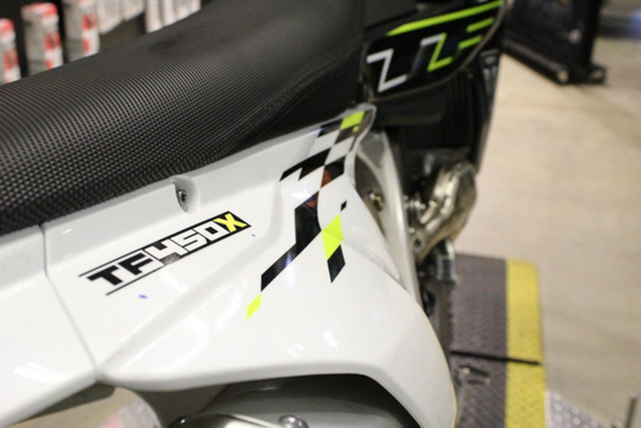 2026 Triumph TF 450-X Jet Black/Pure White 450-X