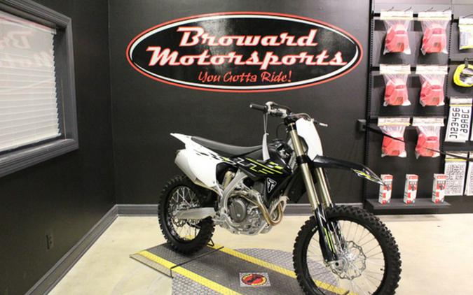 2026 Triumph TF 450-X Jet Black/Pure White 450-X