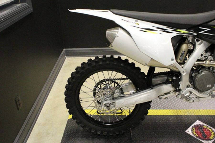 2026 Triumph TF 450-X Jet Black/Pure White 450-X