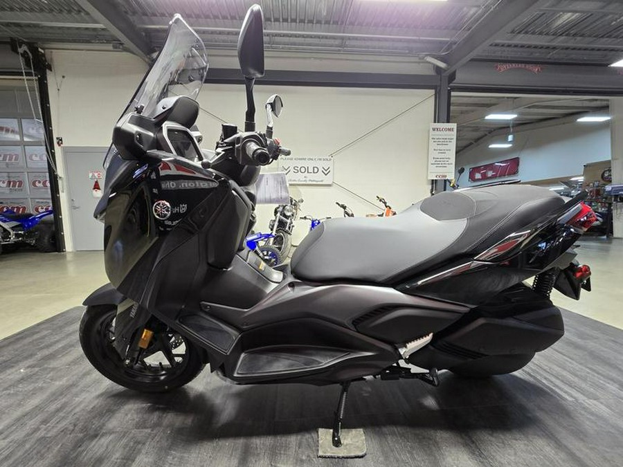 2025 Yamaha XMAX