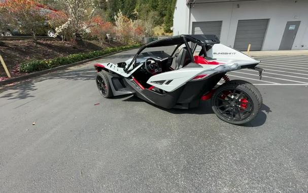 2023 Polaris Slingshot® ROUSH® Edition Manual