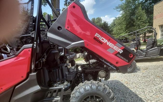 2024 Honda® Pioneer 1000 Deluxe