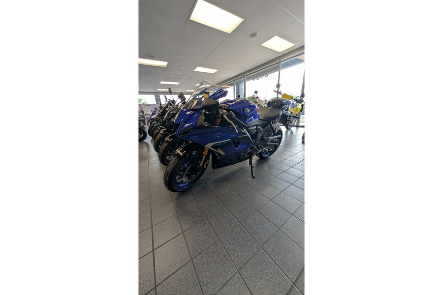 2025 Yamaha R7 - YZFR7SL
